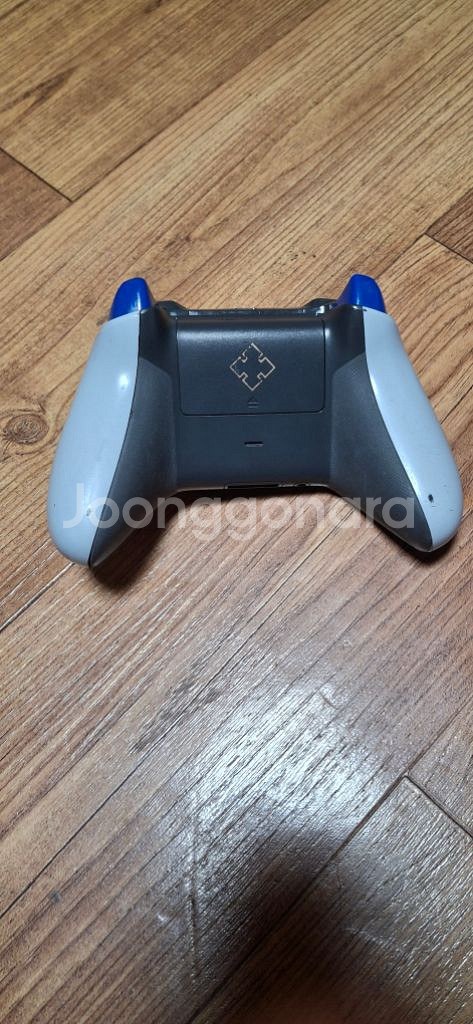 Xbox one x 기어즈5 한정판--3