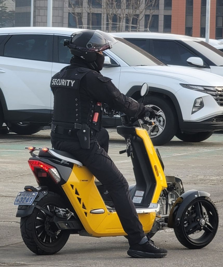 S-V28 역삼륜 전기 바이크 이미지