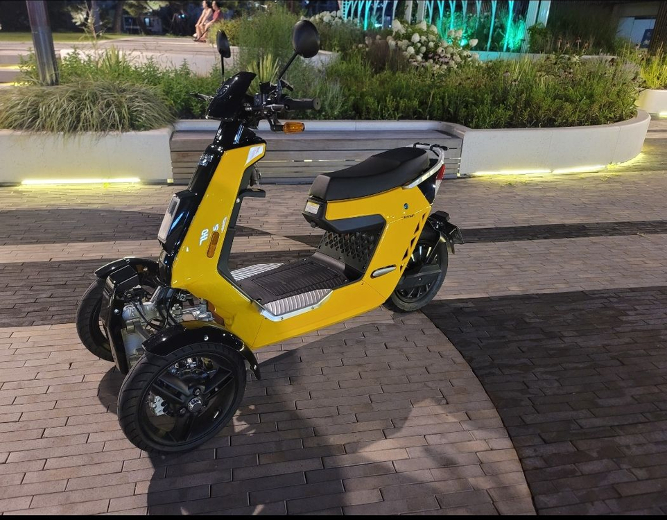 S-V28 역삼륜 전기 바이크 이미지
