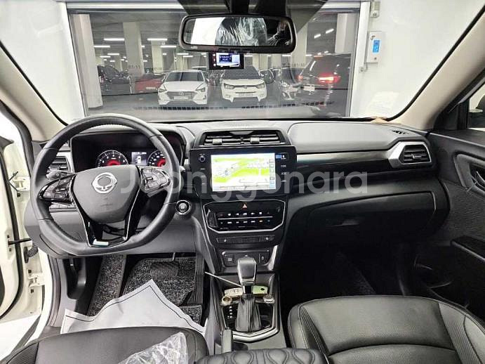 @23년식 더 뉴티볼리 1.5 가솔린 터보 2WD V--6