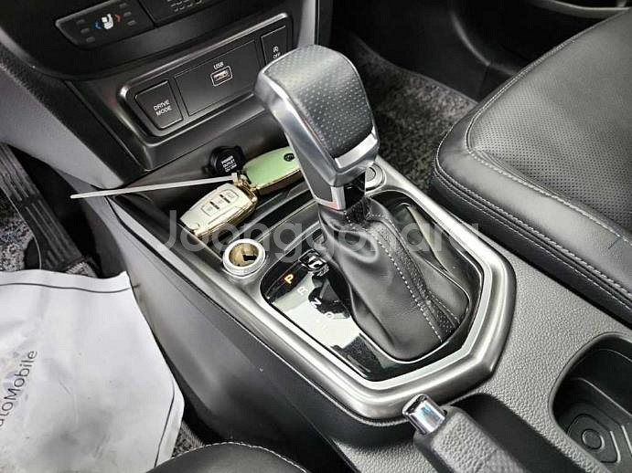 @23년식 더 뉴티볼리 1.5 가솔린 터보 2WD V--7