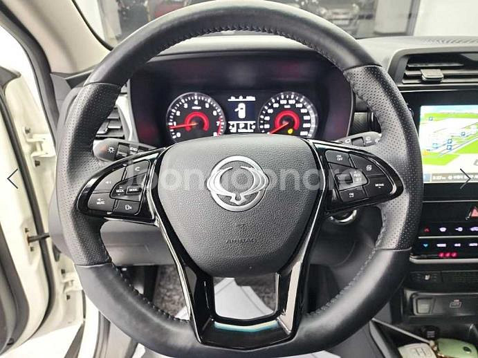 @23년식 더 뉴티볼리 1.5 가솔린 터보 2WD V--8