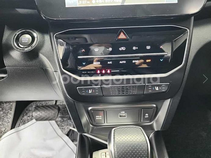 @23년식 더 뉴티볼리 1.5 가솔린 터보 2WD V--9