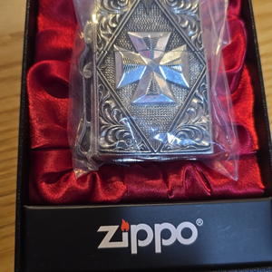 zippo 칼리프애쉬 크로스