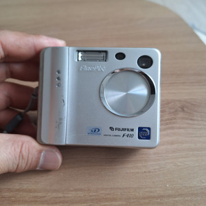 FUJIFILM F410