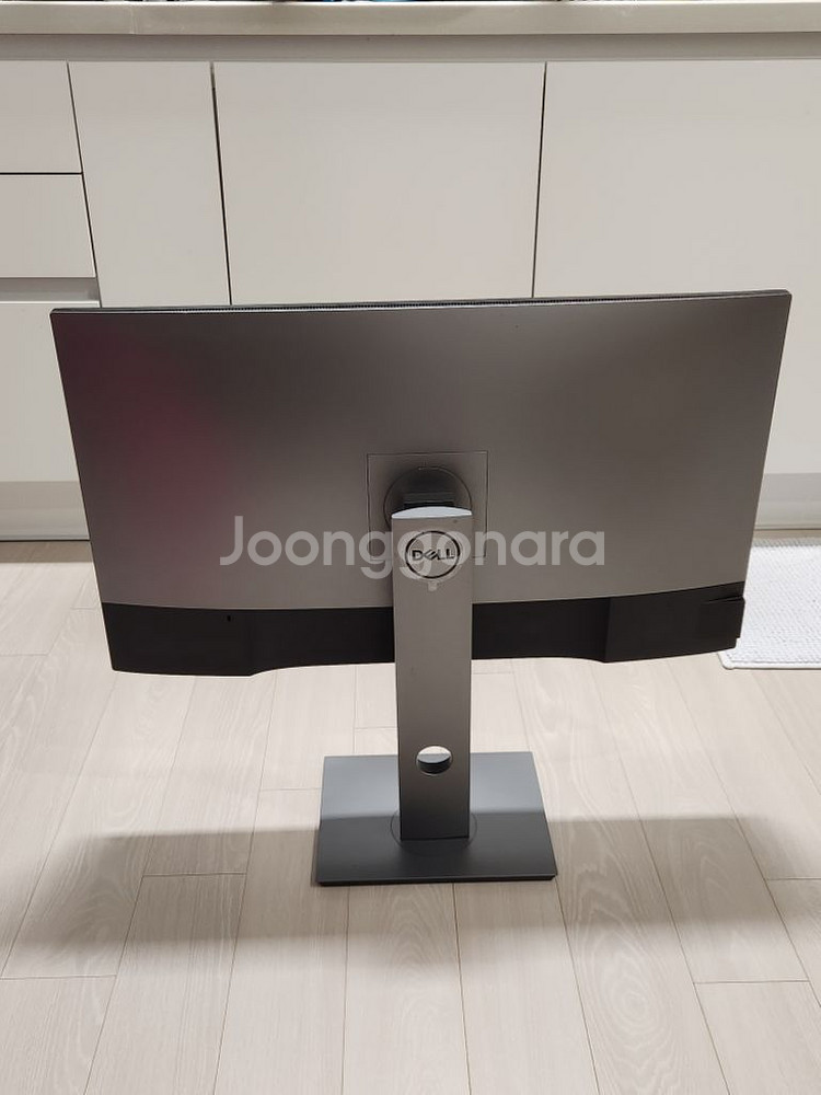 Dell U3219Q 32인치 4K 모니터 IPS패널--2