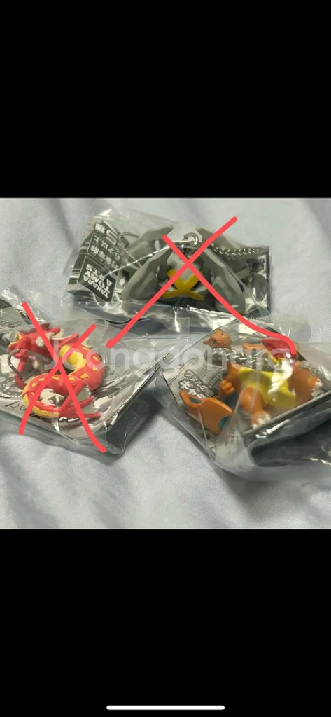 포켓몬 리자몽 메타그로스 이로치 갸라도스 가챠 피규어--1