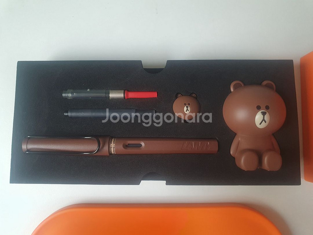 라미 스페셜 에디션 라인프렌즈 브라운 만년필--1