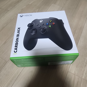 xbox컨트롤러 카본 블랙 팝니다.