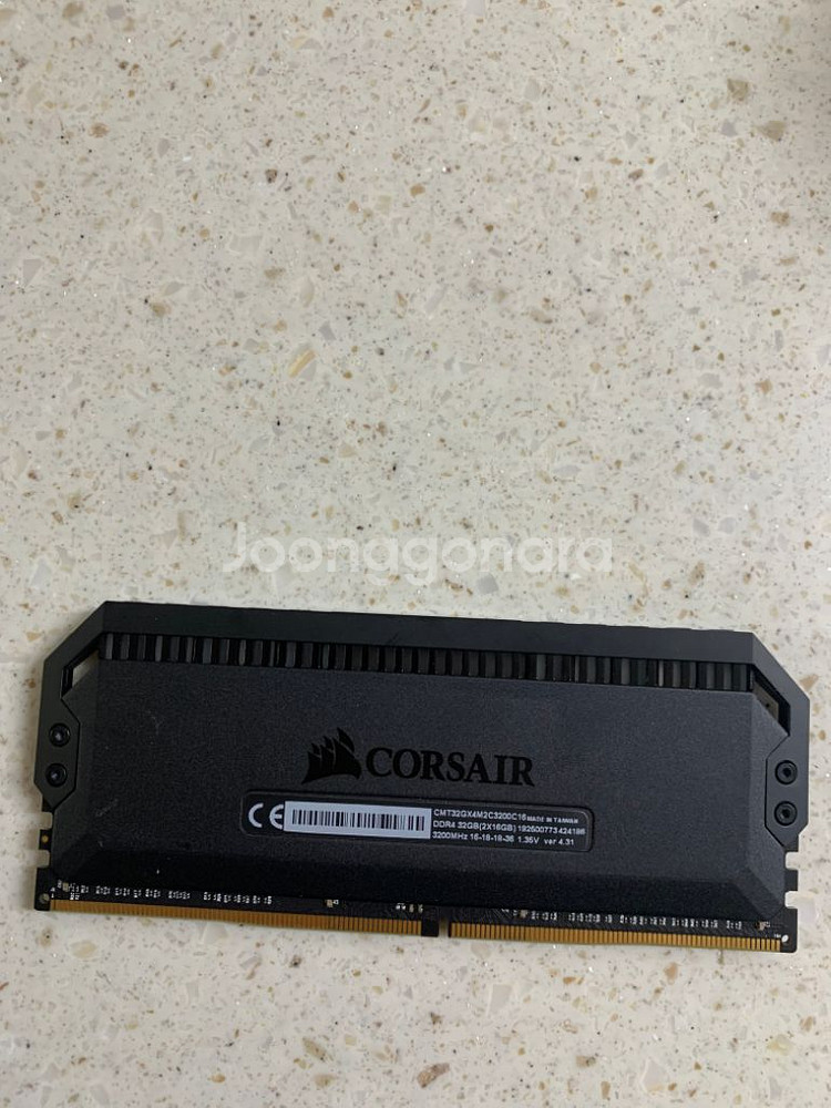 CORSAIR 커세어 메모리 DDR4 16G--1