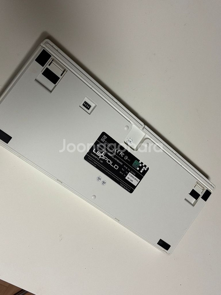 레오폴드 FC750R 클래식 텐키리스 기계식 키보드--3