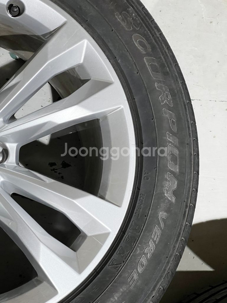 아우디 Q7 순정 휠타이어 피렐리 255 55 19--9