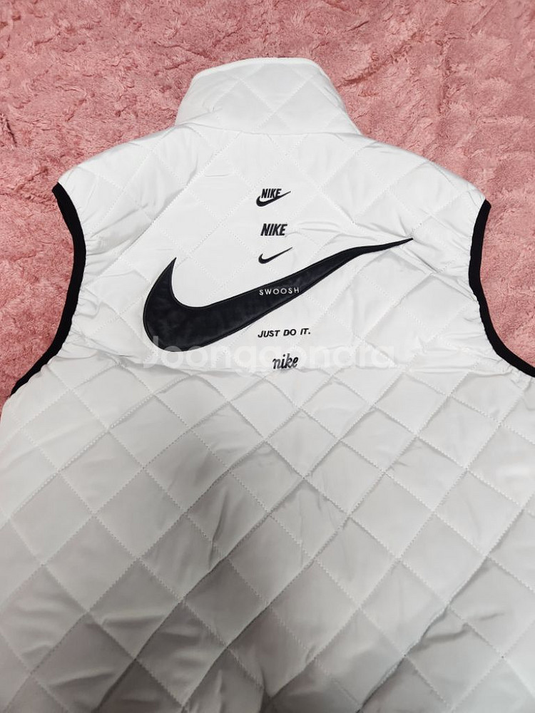나이키 빅스우시 누빔 조끼 팝니다--1
