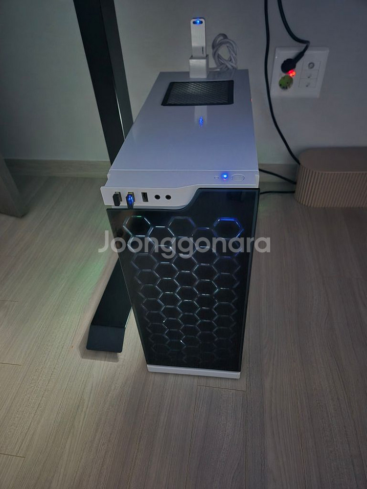 (게이밍PC) RTX2080TI / 인텔 i7-9700--1
