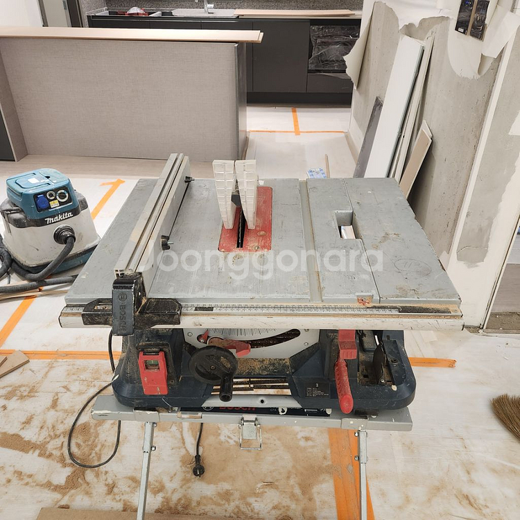 보쉬 테이블 쏘 gts 635-216 팝니다--4
