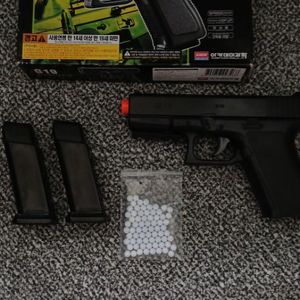 아카데미 g19(탄배출구 개조) + 추가탄창 판매