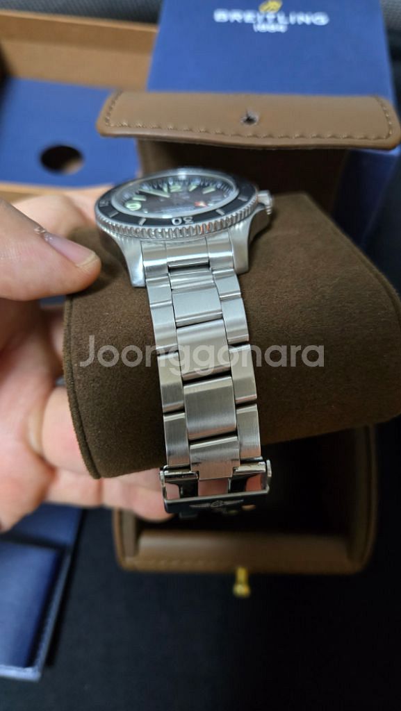 브라이틀링 슈퍼오션2 42mm 검판 풀셋 판매합니다.--2