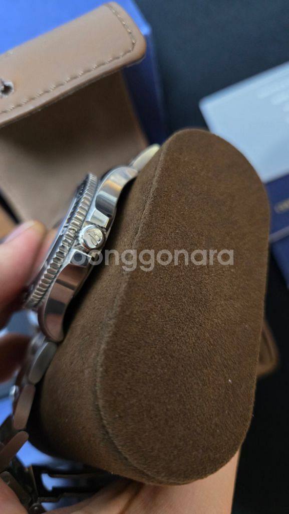브라이틀링 슈퍼오션2 42mm 검판 풀셋 판매합니다.--5