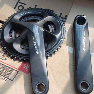 시마노 크랭크세트. 105 R7000. 50-34.