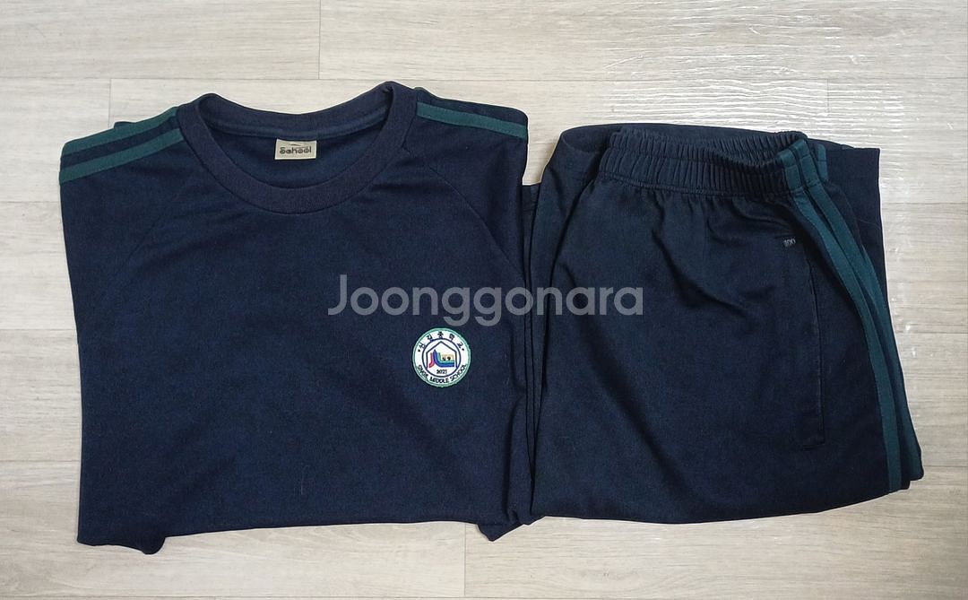 신길중학교 교복 팔아요--1