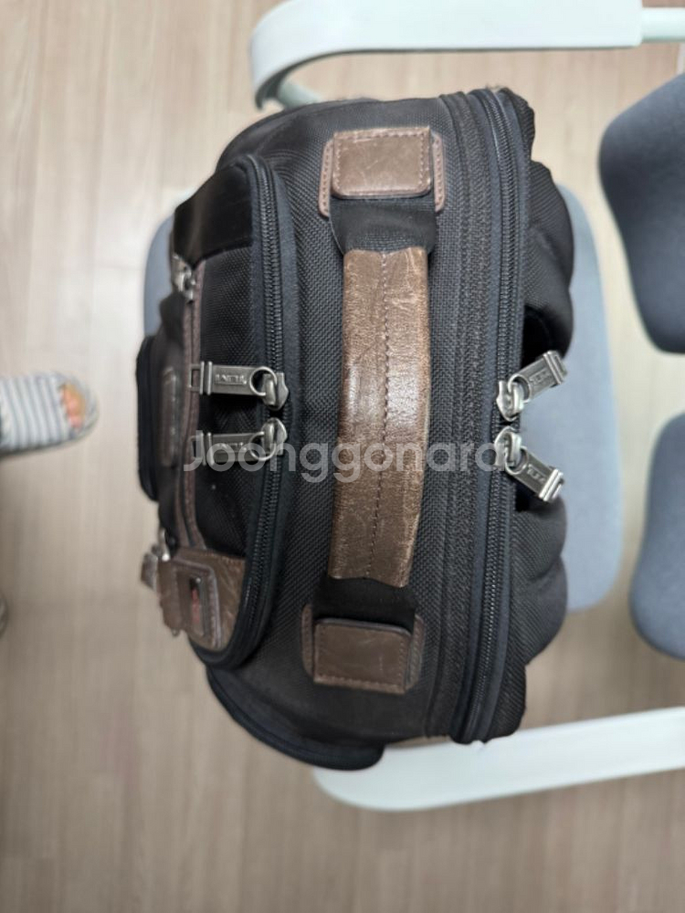 투미 알파 브라보 킹스빌 디럭스 백팩 팝니다.--3