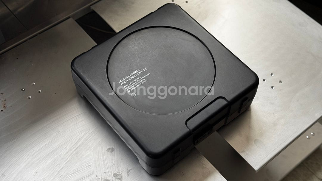 프라그먼트 디자인 LP 턴테이블 콜라보--1