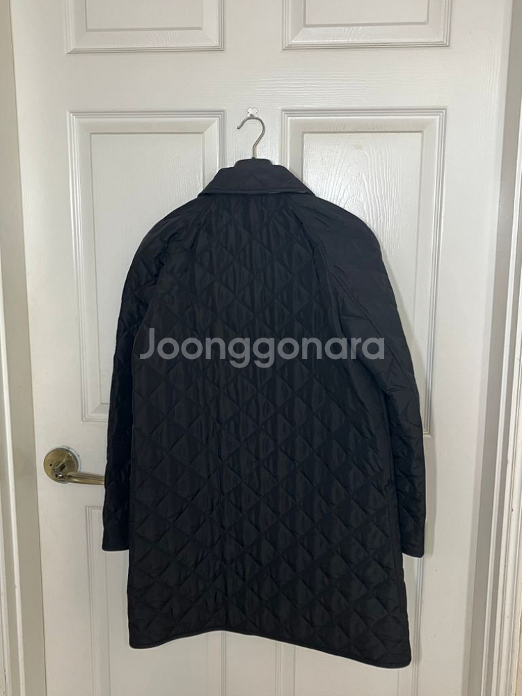 버버리 뉴타이팅 퀼팅 자켓 판매합니다--1