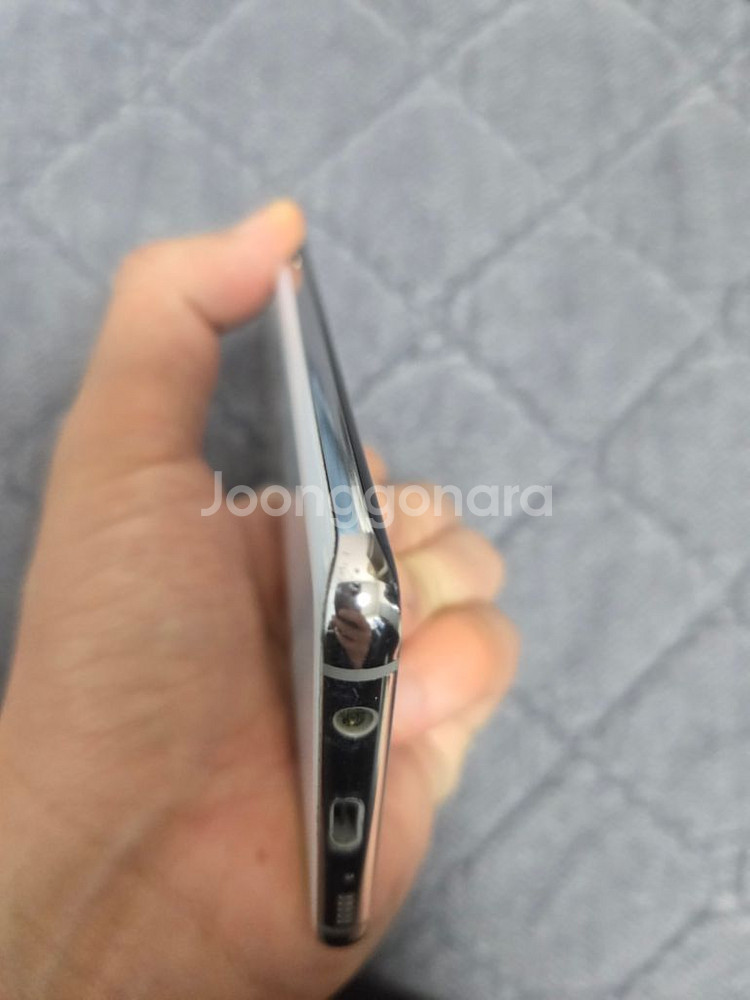 갤럭시s10 프리즘화이트 무잔상 흑점없음--2