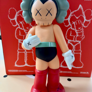 카우스 아톰 피규어 KAWS Astro Boy