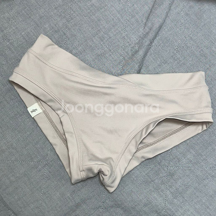 핫한 폴웨어 데일리 셔링 숏츠 도브 베이지 S (정가--1