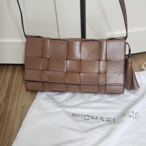 마이클코어스 크로스백 ㅡ새상품