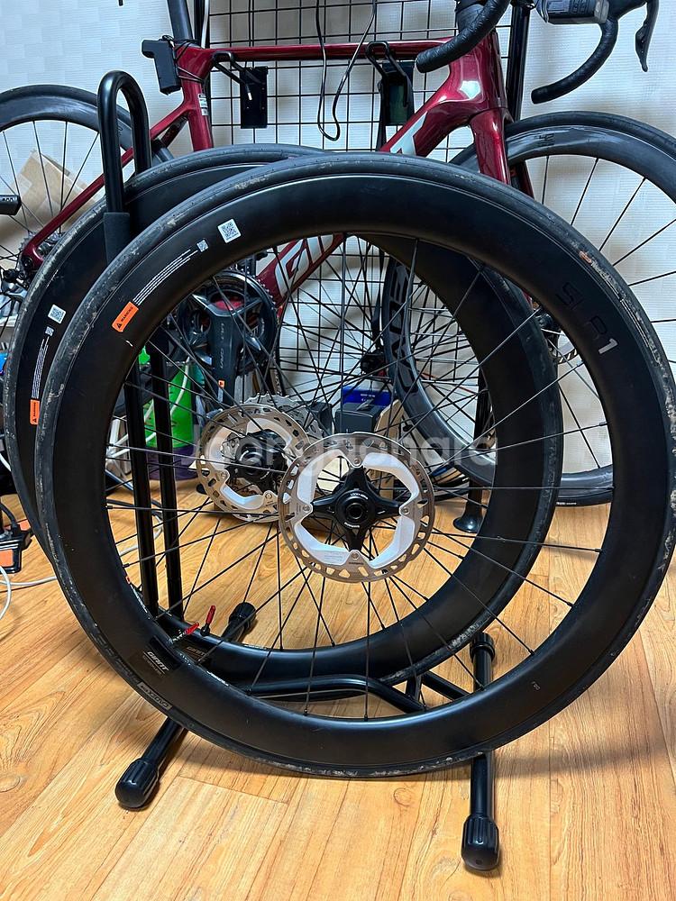 자이언트 SLR1 50mm 튜블리스 카본 휠셋--1