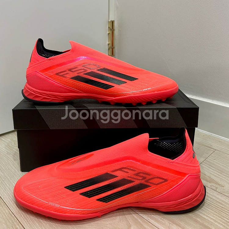 (265/새상품)아디다스 F50 프로 LL TF 풋살화--1