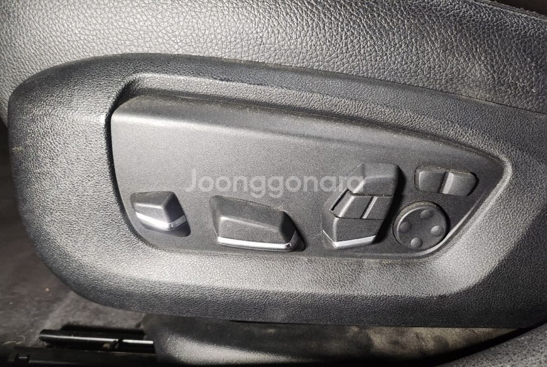 (구매)BMW F01,F10,M5 전기형 컴포트시트 삼--2