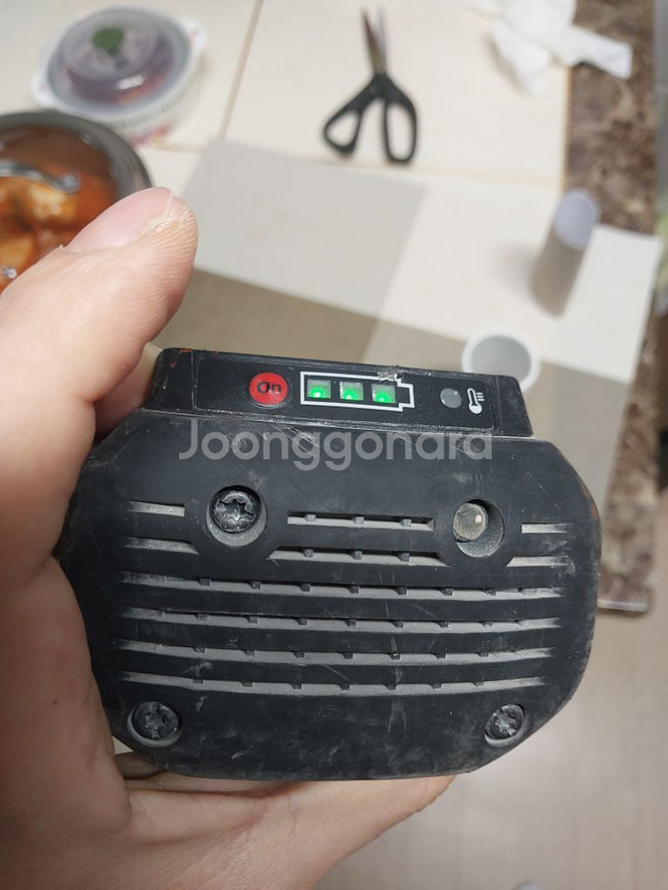 보쉬 36v 6ah 배터리 팝니다--2