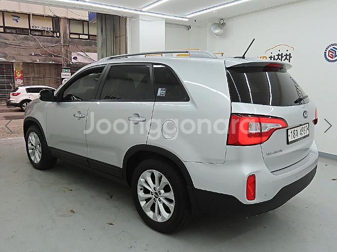 @13년식 뉴쏘렌토 R R2.0 2WD TLX 전국최--3
