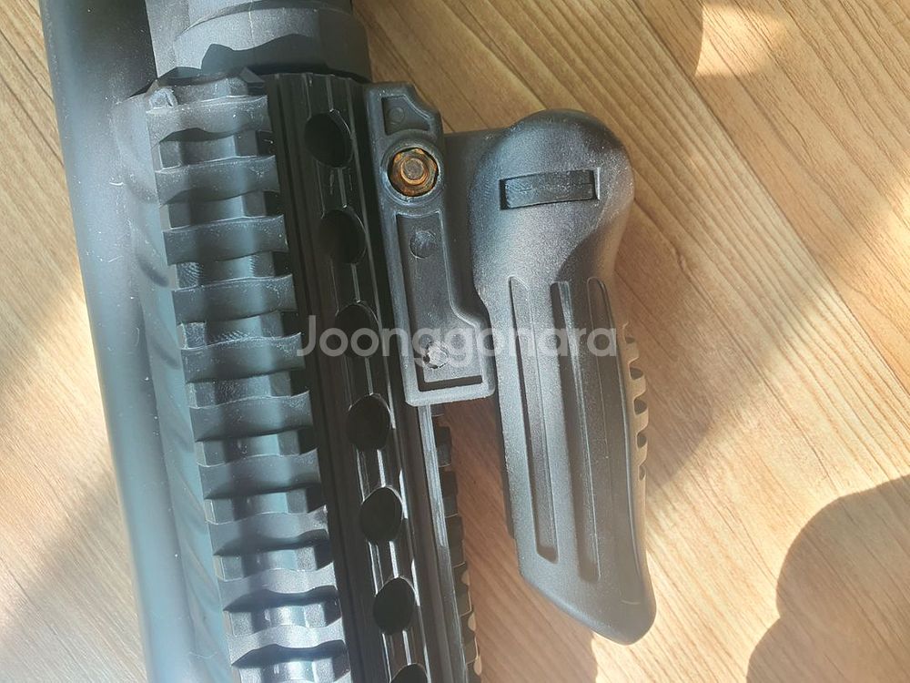 덤 몇개에 상태 안좋은 m1014 에어소프트팜--1