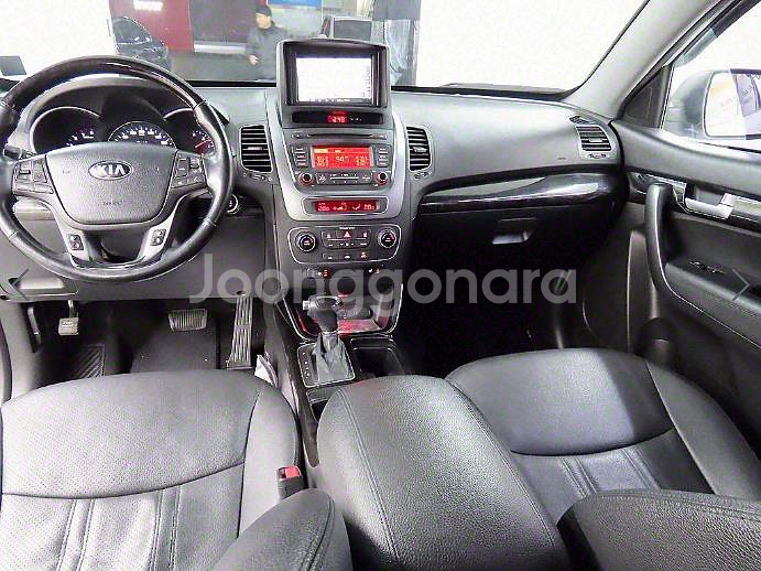 @14년식 뉴쏘렌토 R R2.0 2WD 트렌디 전국최--6