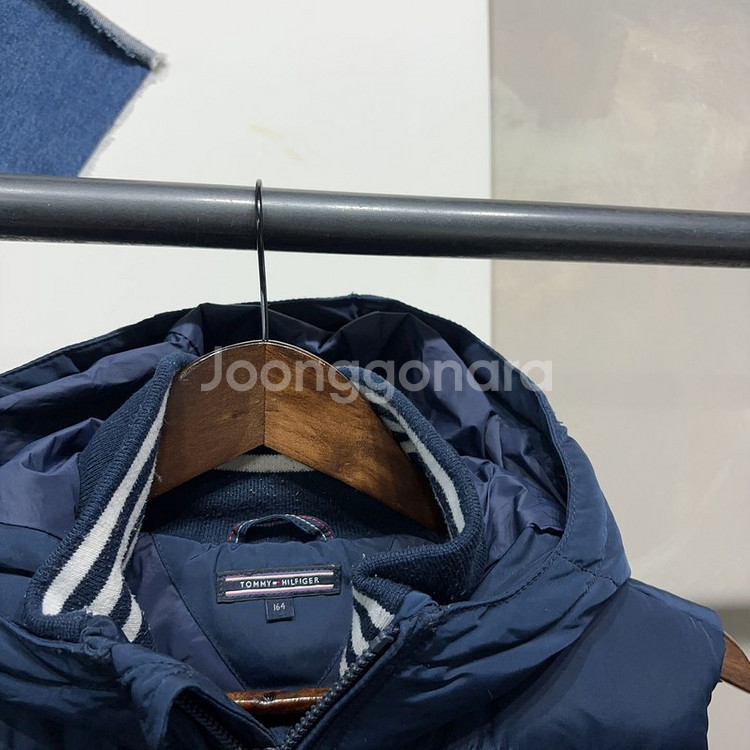 (100) 타미힐피거 캐주얼 다운 패딩조끼--1