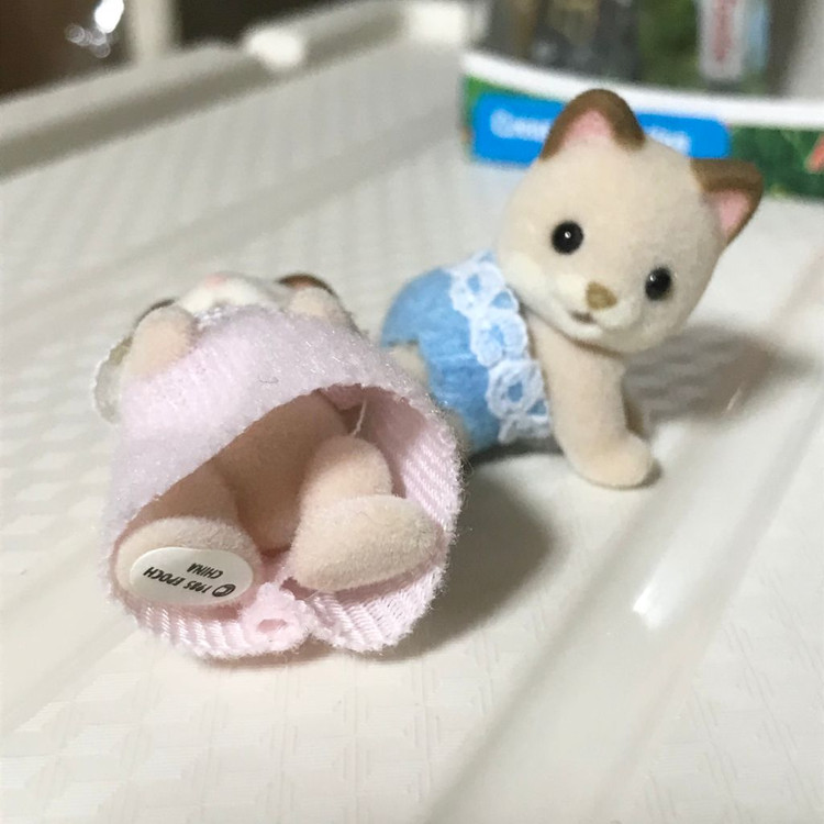 실바니안 단종 올드 영국판 크림캣 슬리핑 아기 박스 이미지