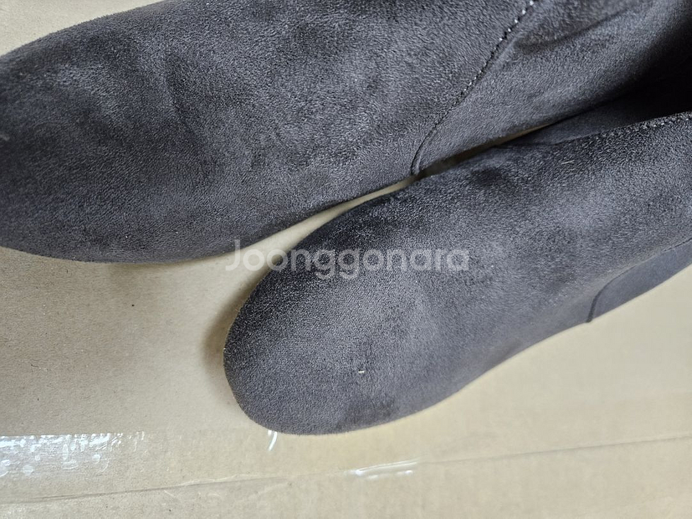 급매) 따뜻한 스웨이드 7cm 부츠 하이힐 그레이 24--3
