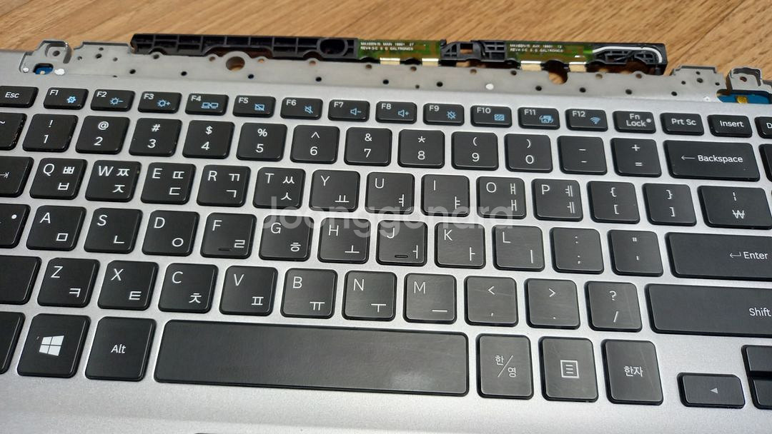 삼성슬림노트북 nt900x5l 부품--4