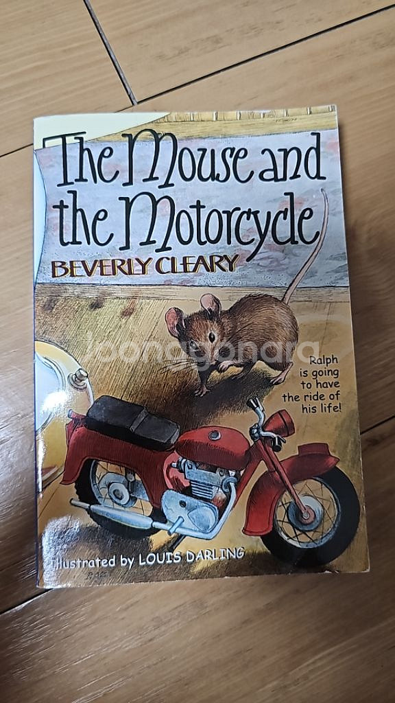 The mouse and the motorcycle--0