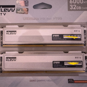 KLEVV DDR5 6000 CL32 FIT V 튜닝램