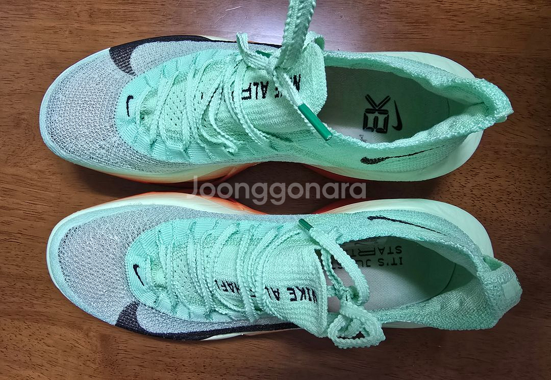 나이키 알파플라이3 270사이즈 팝니다--2