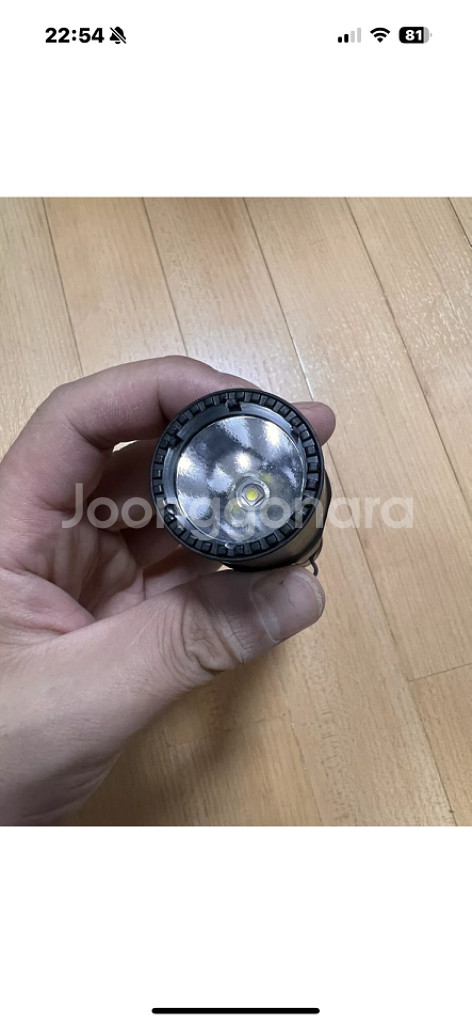 슈어파이어 6PX LED 손전등 320루멘 팝니다.--4