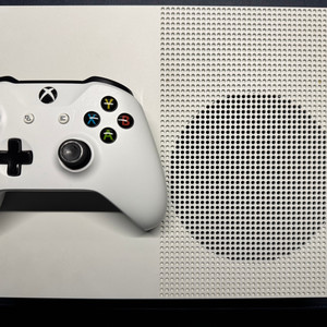 XBOX ONE S(1TB)