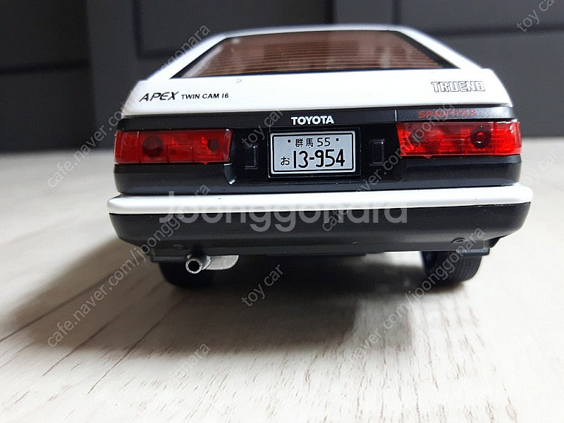 1:24 다이캐스트 이니셜D 토요타 AE86 새상품--2