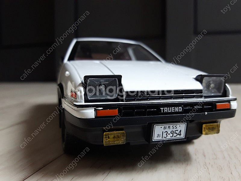 1:24 다이캐스트 이니셜D 토요타 AE86 새상품--3