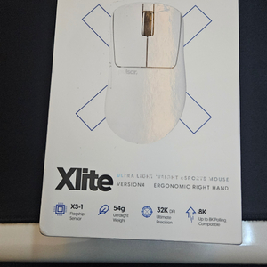 펄사 Xlite V4 미디움 게이밍 무선 마우스 PXL